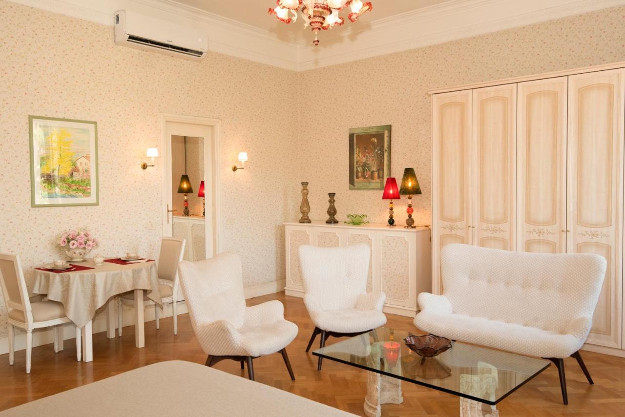 Giardino Del Lago Bed & Breakfast Roma
